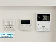 テレビモニターホン完備。音と映像で確認でき安心です
