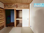 和室にも収納が確保されています♪