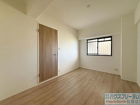 4.7帖洋室はこちら♪