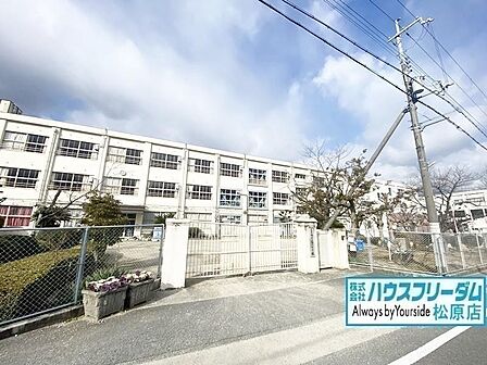 富田林市立第二中学校