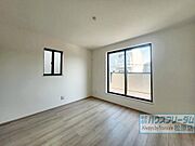 落ち着いた色合いのお部屋は寝室におすすめ。