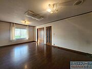 2階西側の洋室はこちら♪
