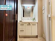 3面鏡で身だしなみチェックもばっちりです！