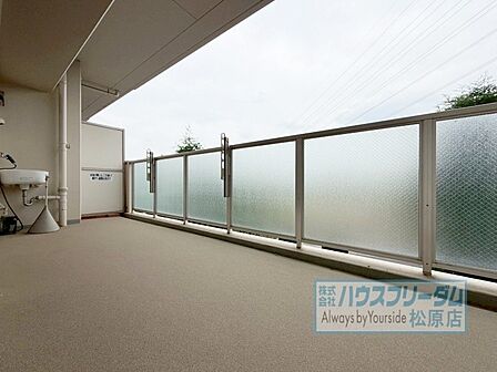 スロップシンク付きの東向きバルコニー♪