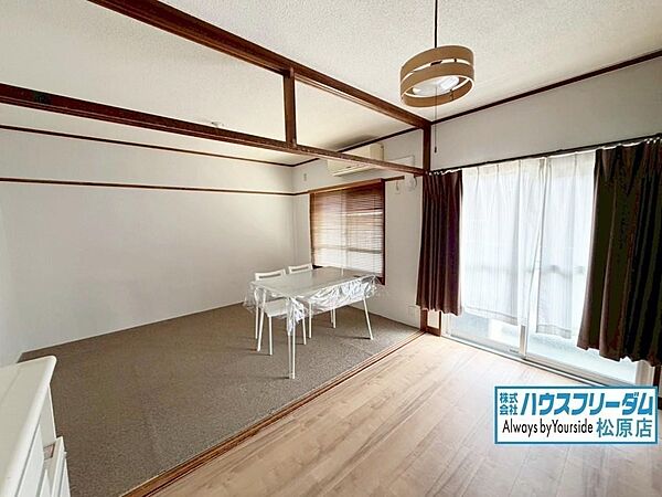 リビング/ダイニングを拡大表示