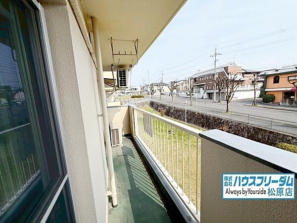 バルコニーを拡大表示