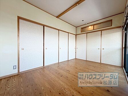 シンプルな内装で、家具もレイアウトしやすいです!