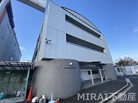 グランパティオ軽里  ｜ 大阪府羽曳野市軽里1丁目（賃貸マンション1LDK・2階・52.00㎡） その1