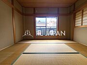 ３階南側の約６帖の和室です(^_-)-☆