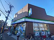 ファミリーマート　本木東町店 290m