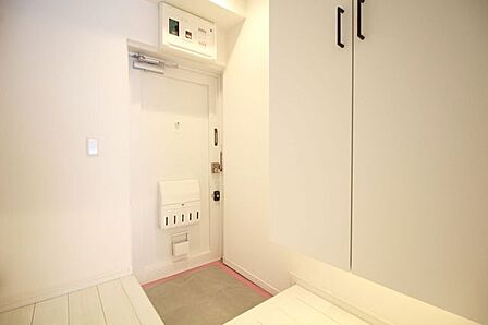 広々玄関は第一印象グッド!ゆとりのある空間は心も豊かにしてくれます。