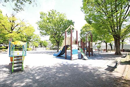 金町公園 430m