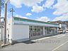 周辺：ファミリーマート　生駒辻町店まで300メートル