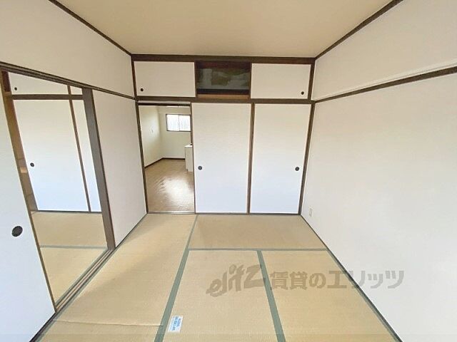 寝室