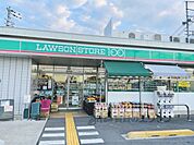 ローソンストア100 枚方村野本町店まで1100メートル