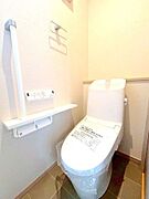 温水洗浄便座はトイレットペーパーの使用量が減ることで、経済的にも環境的にもメリットがあります♪