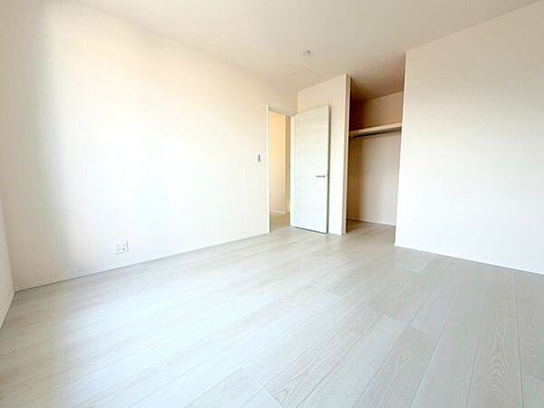 洋室を拡大表示