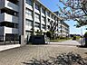周辺：大和南小学校約230人規模の小学校。「笑顔いっぱい、未来を拓く子ども」を目指し、よく考える力や思いやりの心、健やかでたくましく生きる力を育む教育に取り組んでいます。 750m
