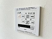 【浴室冷暖房乾燥機】浴室には浴室乾燥機を設置します。浴室のお手入れや部屋干しにもご活用ください。