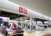 ユニクロ新宿高島屋店 880m