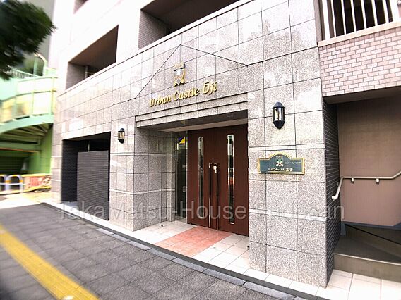 エントランス、...