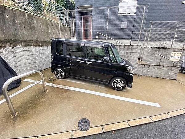 画像18:駐車場