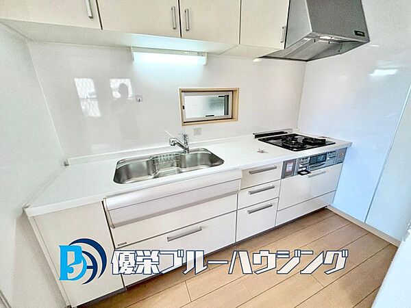 キッチンを拡大表示