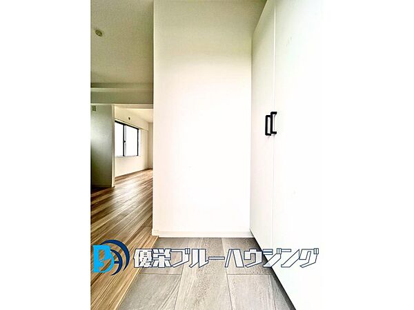 玄関を拡大表示