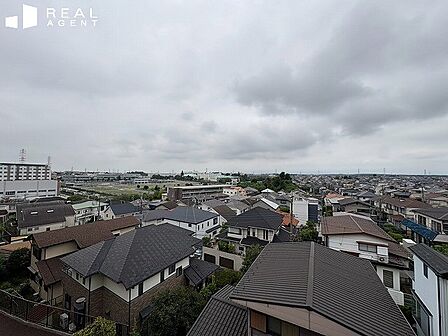 視界いっぱいに青空が広がる、バルコニーで気分もリフレッシュ♪