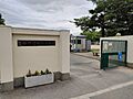 隣接する小学校...
