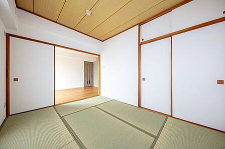 ■和室/ホッと一息つける、多目的な癒やしの和室空間。