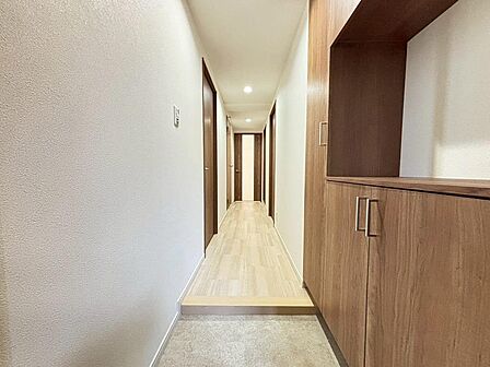 玄関収納も豊富で靴やブーツも沢山収納できます!