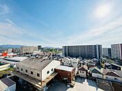 現地（2026年５月）高層階ならではの開放感ある眺望。晴れた日は遠くまで見渡せます。