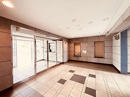 オートロックマンションでセキュリティ充実です。
