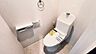 トイレ：トイレもリノベーションで一新。毎日使う場所だからこそ、清潔感にこだわった空間です。