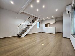 GEO CASA浜浦5号棟 0001 3LDKのリビング/ダイニング