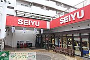 西友新ゆりグリーンタウン店 徒歩16分。スーパー 1260m
