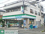 ファミリーマート川崎小杉御殿町店 590m