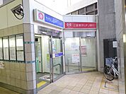 三菱東京ＵＦＪ銀行 377m