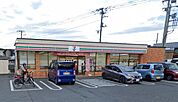 セブンイレブン茅ヶ崎今宿東店 徒歩4分。コンビニが利用でき、急な買い物や日常のちょっとした用事にも便利な環境です。 290m