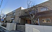 つくし幼稚園 徒歩14分。幼稚園や保育園が整い、小さなお子さまの通園も安心。子育て世帯に嬉しい環境です。 1060m