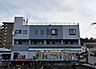 周辺：ファミリーマート久野店 徒歩8分。コンビニが利用でき、急な買い物や日常のちょっとした用事にも便利な環境です。 580m