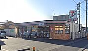 セブンイレブン小田原成田北店 徒歩11分。コンビニが利用でき、急な買い物や日常のちょっとした用事にも便利な環境です。 810m