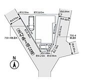 家族の暮らしやすさを第一に考えた区画図。敷地形状を活かした設計で、日当たりや風通しも良く快適な住空間を実現できます。
