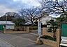 周辺：茅ヶ崎市立萩園中学校 徒歩13分。中学校があり、落ち着いた環境で学べる安心感が子育て世帯に支持されています。 980m