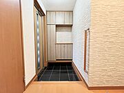 シュークローゼット付きの玄関！スッキリとした玄関をキープできます♪