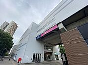 つくばエクスプレス「柏の葉キャンパス」駅　徒歩約24分（約1900ｍ）区間快速が停まる駅です。駅周辺はららぽーと柏の葉が隣接しています。