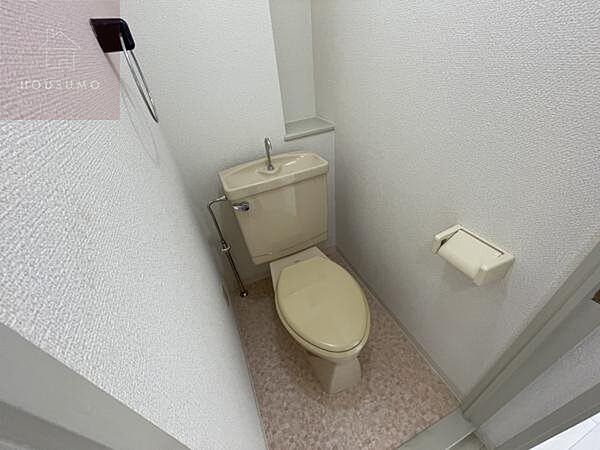 画像22:ゆったりとした空間のトイレです