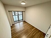 【Bedroom】主寝室や子ども部屋、在宅ワークにも使える洋室。暮らしに合わせて自由にレイアウトできます。