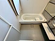 【Bathroom】リラックスできる空間で、一日の疲れを癒し、心身共にリフレッシュできます。